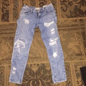 Sex kitten bullhead distressed jeans 👖